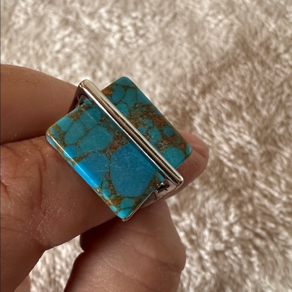 Square Turquoise Stone Ring with Silver. Sz 6 - Picture 5 of 5